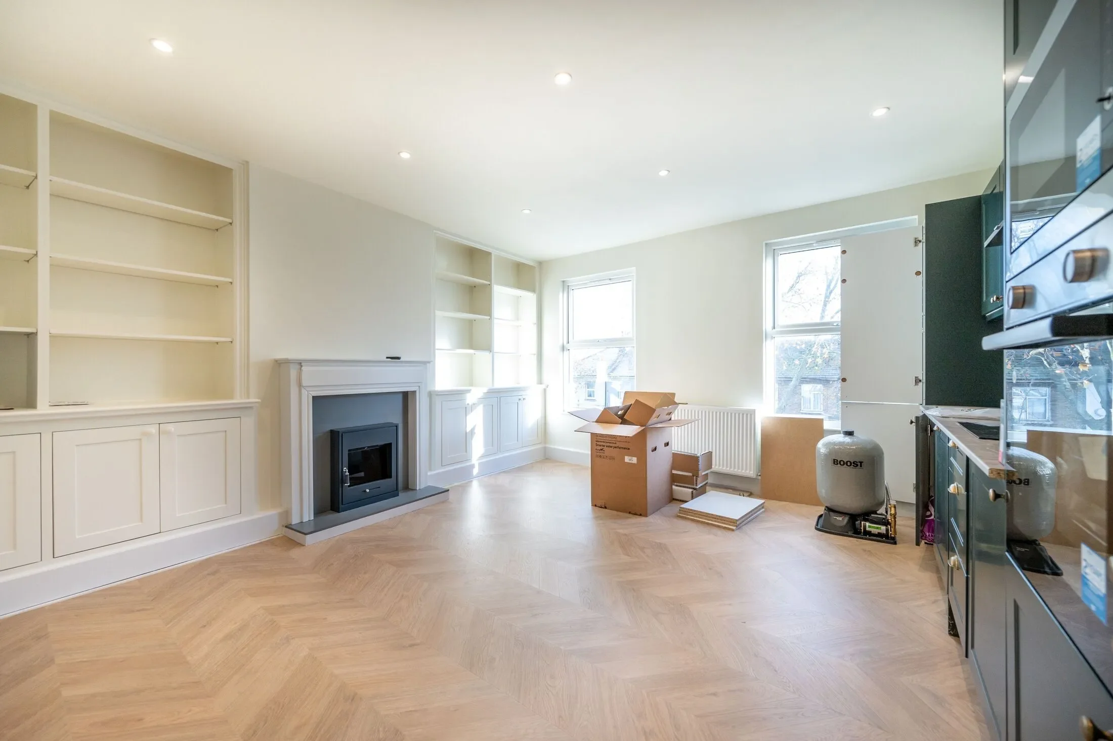 Flat Barking Road in Greater London
