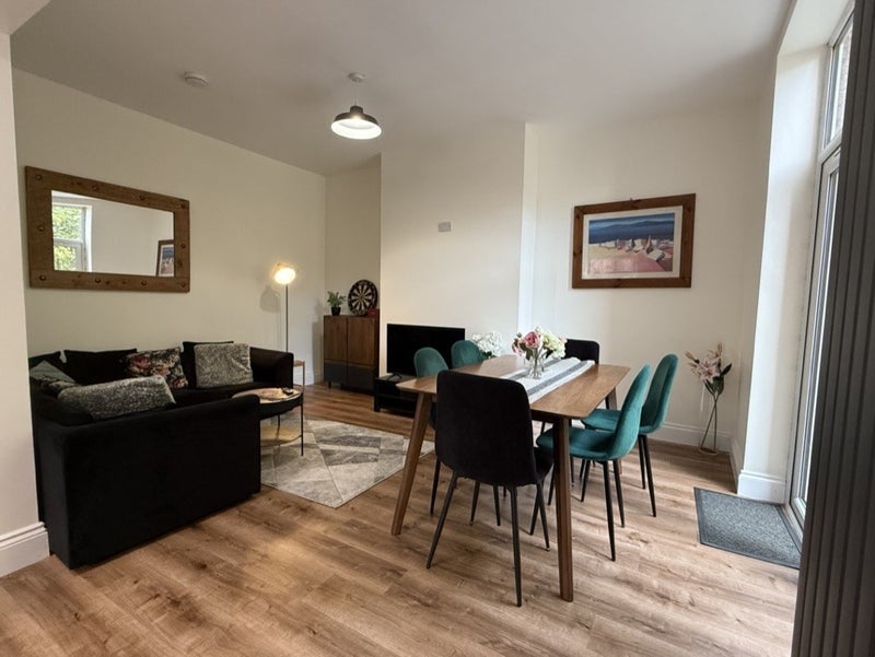 Room Burton Road in Manchester