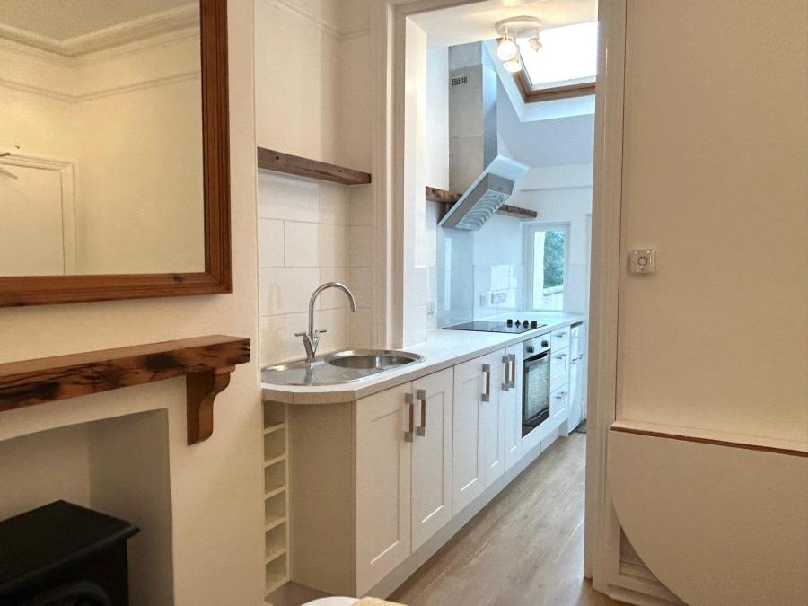 Room Barnardo Road in Exeter