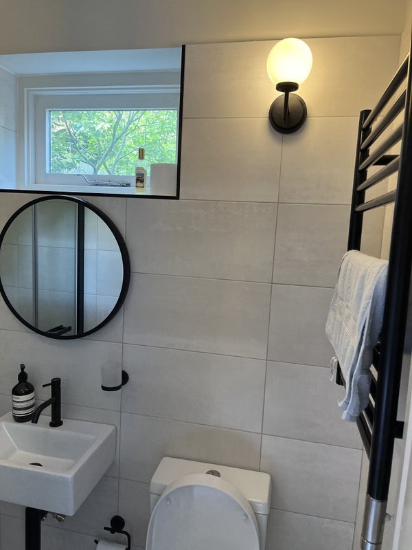 Room Burstock Road in Greater London