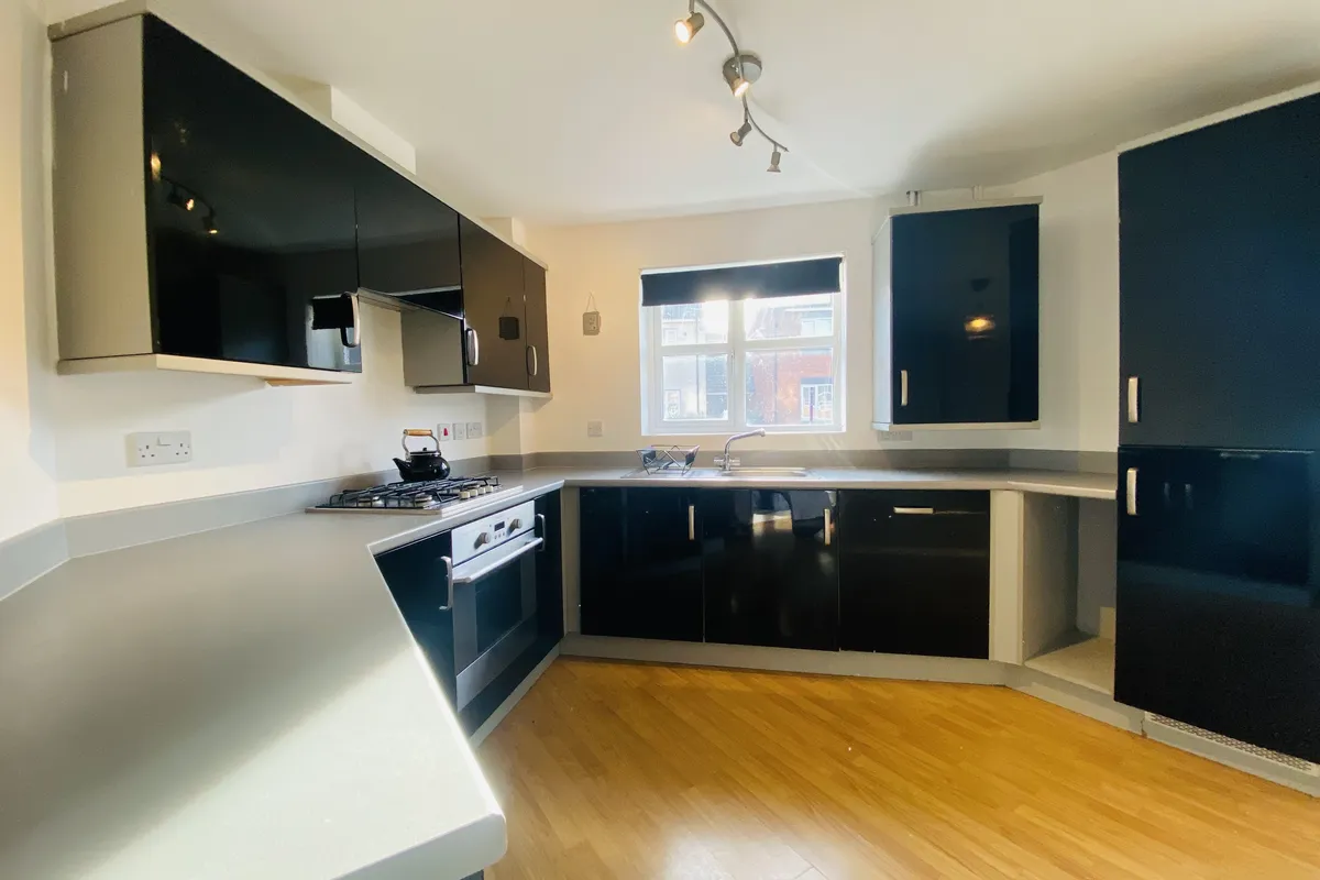 Flat Girton Way in Derby