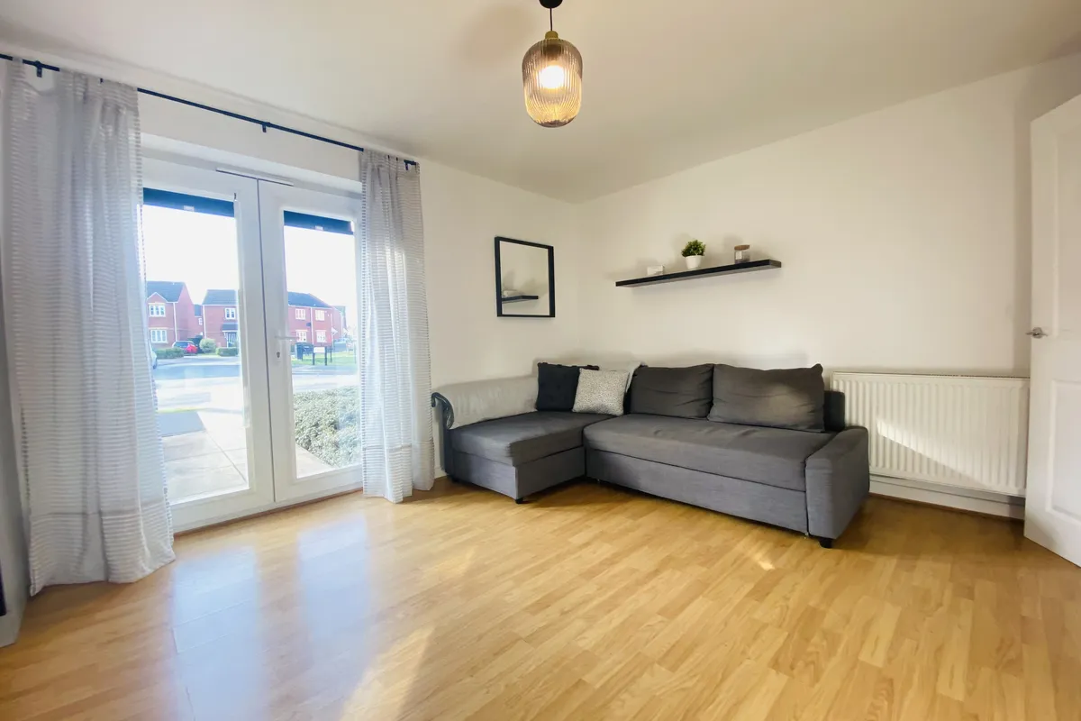 Flat Girton Way in Derby