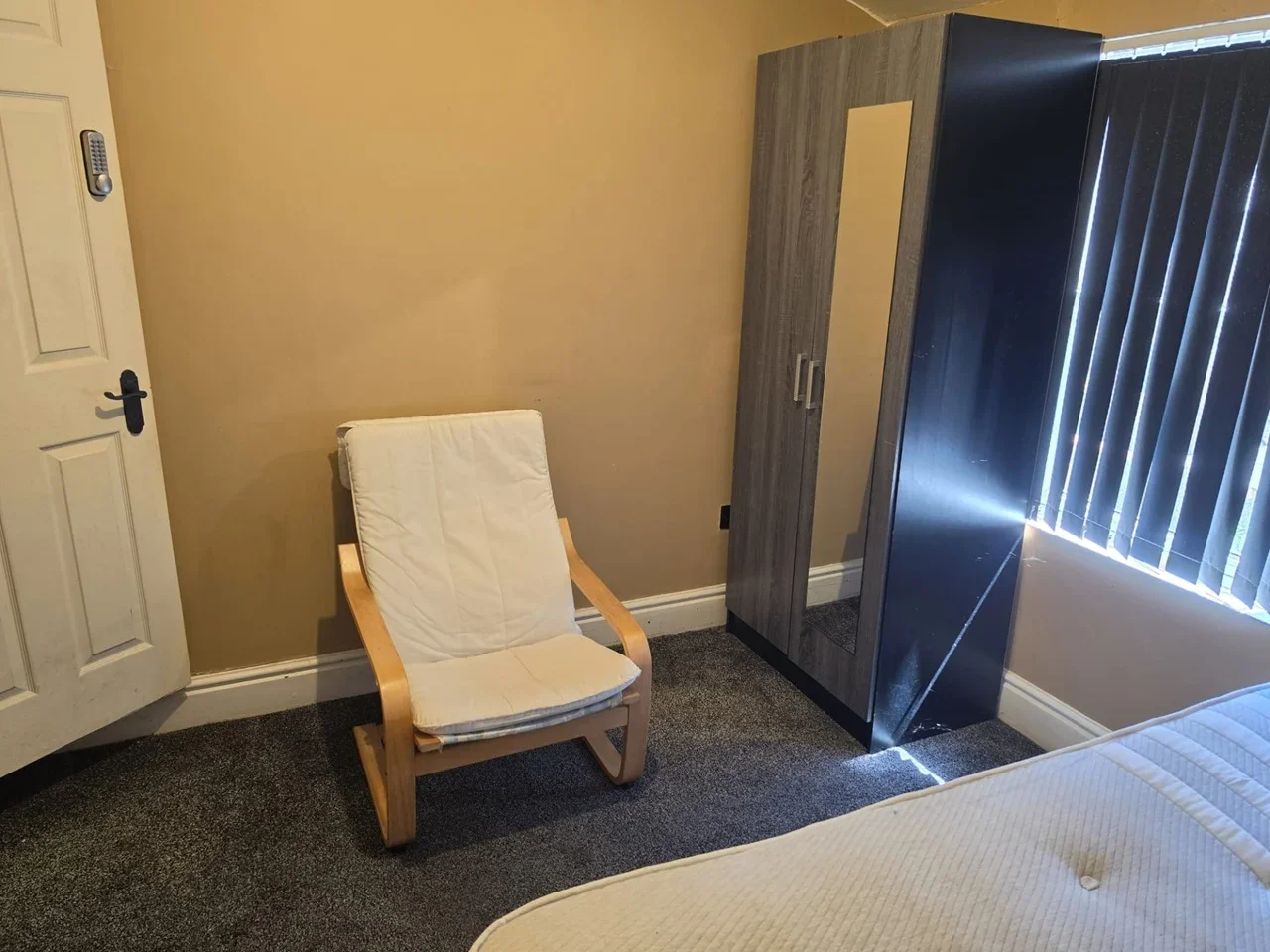Room Elm Drive in Litherland