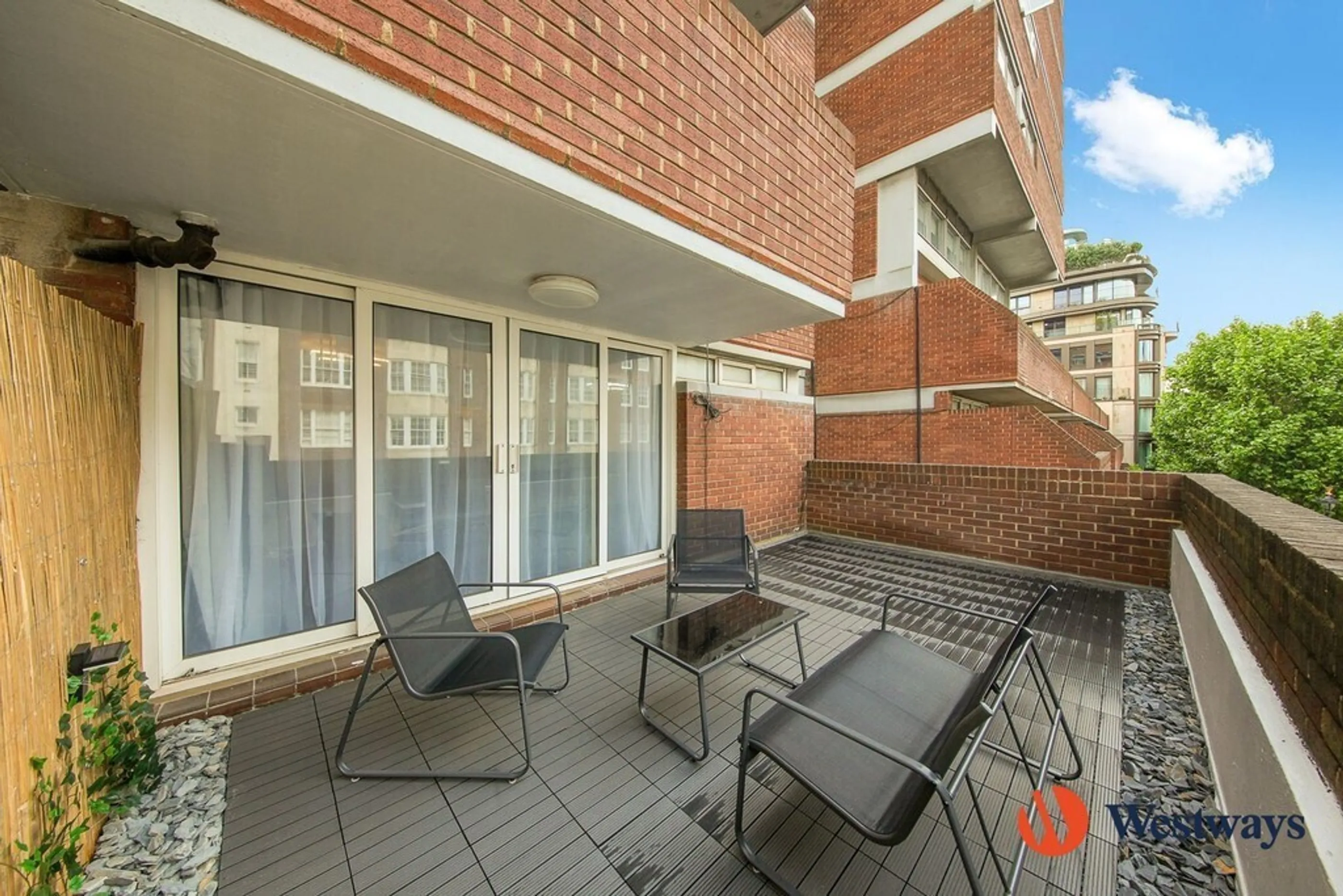 Flat Bayswater Road in City of Westminster