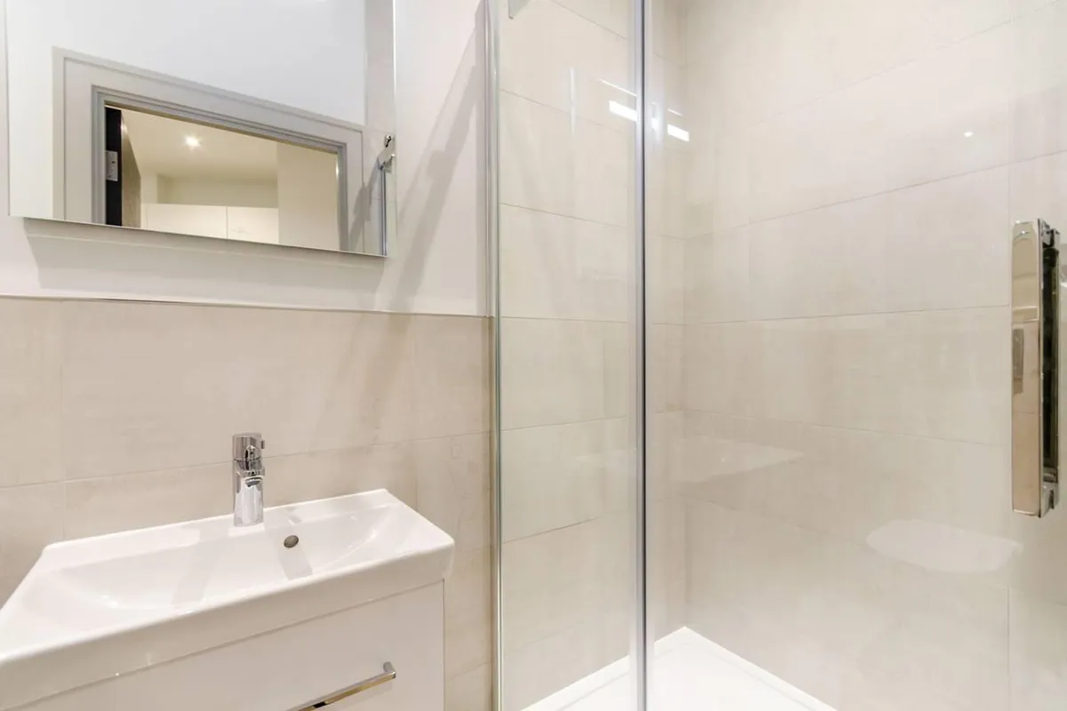 Flat Burlington Road in Greater London