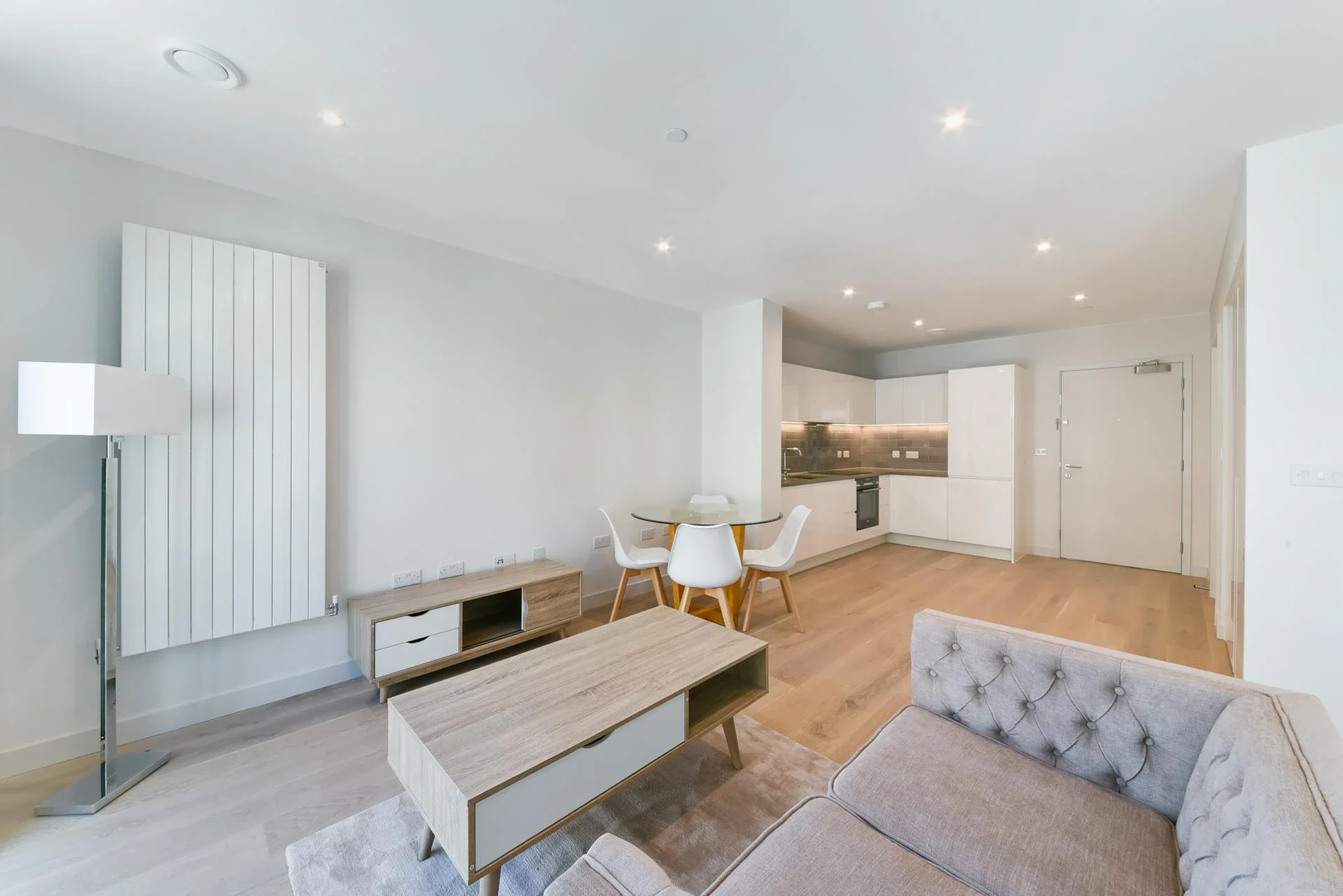 Flat Clipper Street in Greater London