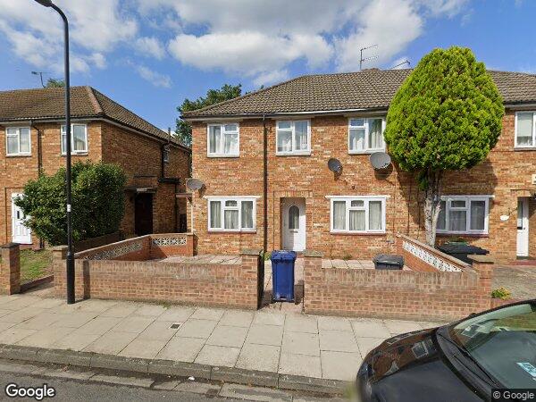 Flat Melrose Drive in Greater London