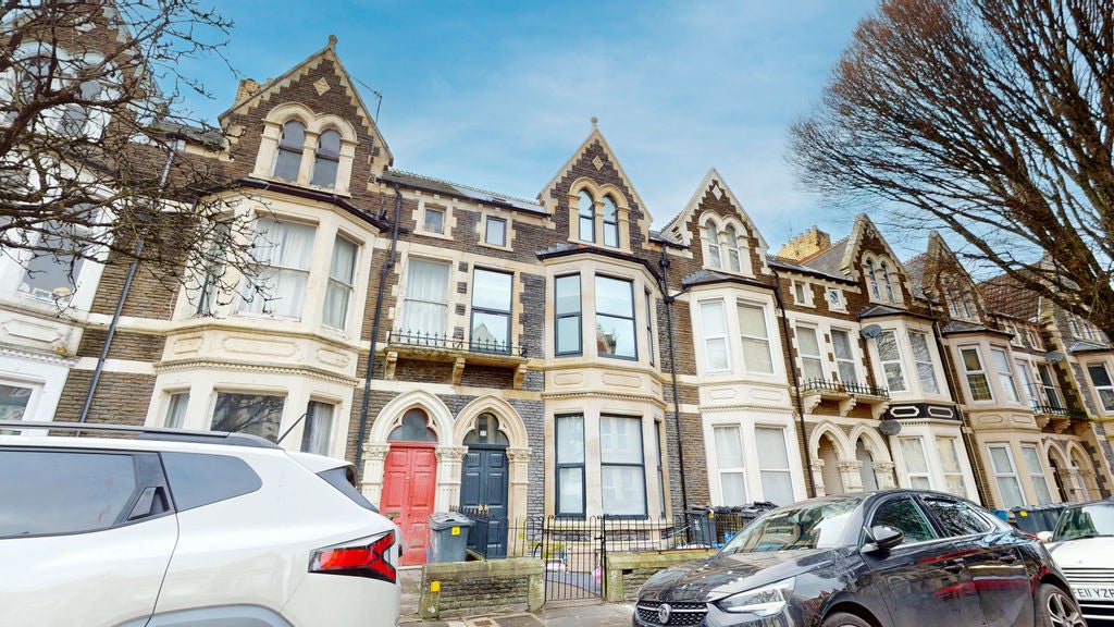 Flat Connaught Road in Cardiff