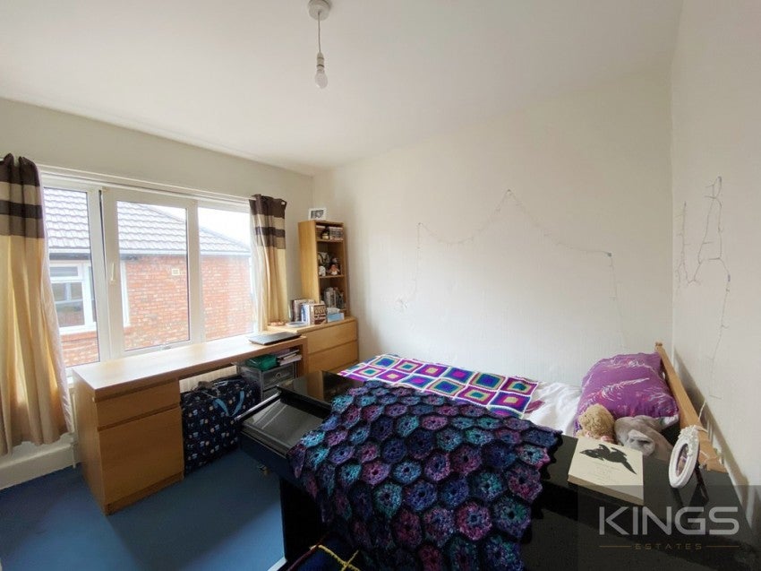 Flat Mayfield Road in Southampton