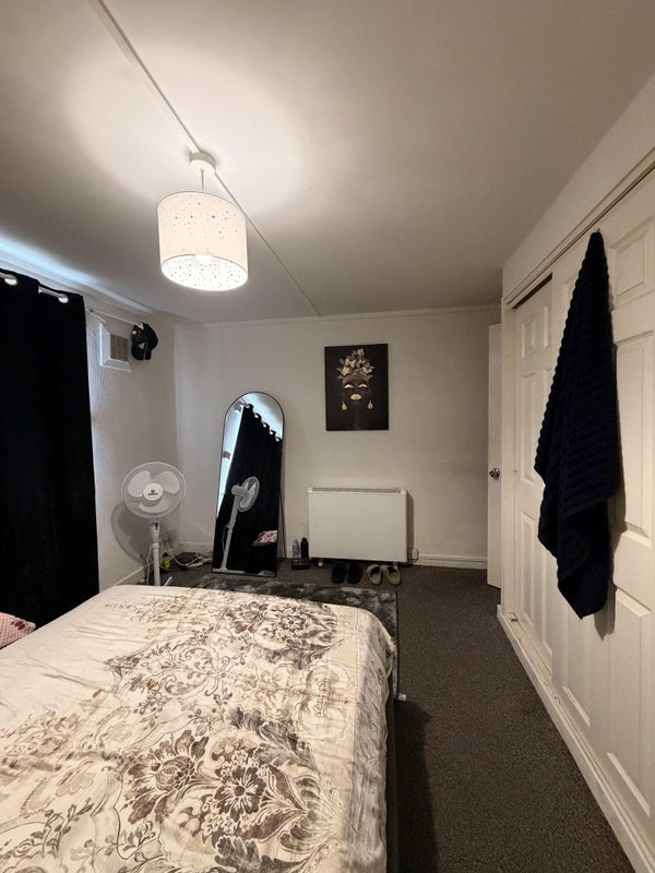 Room Samuel Street in Wigan