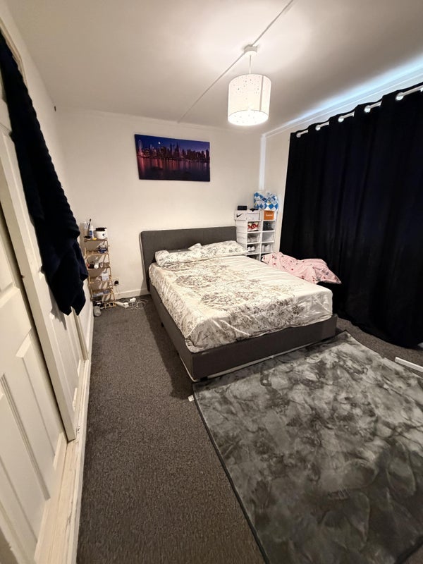 Room Samuel Street in Wigan