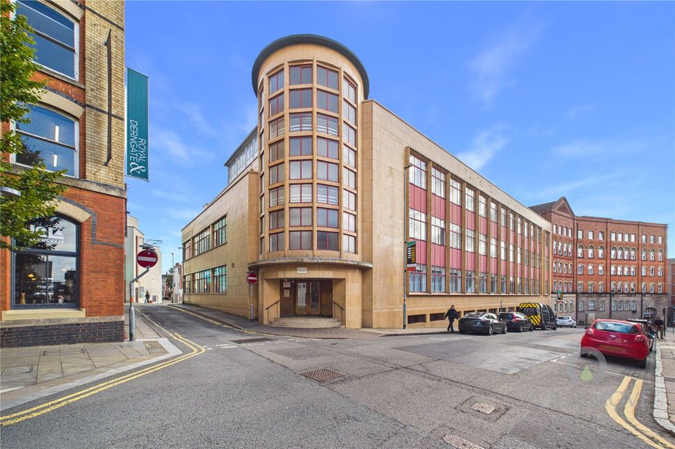 Flat Guildhall Road in Northampton