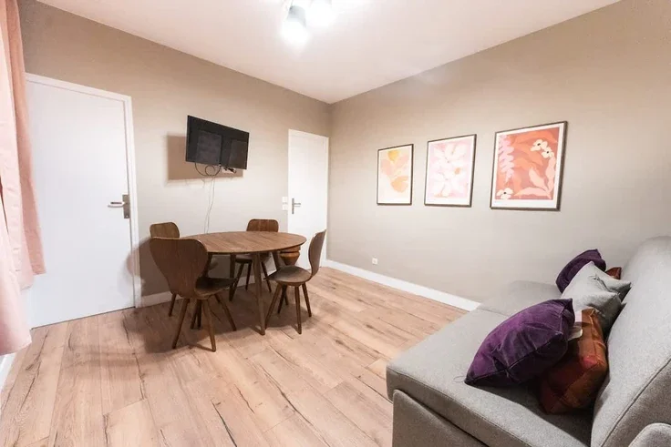Appartement Rue de Fécamp à Paris
