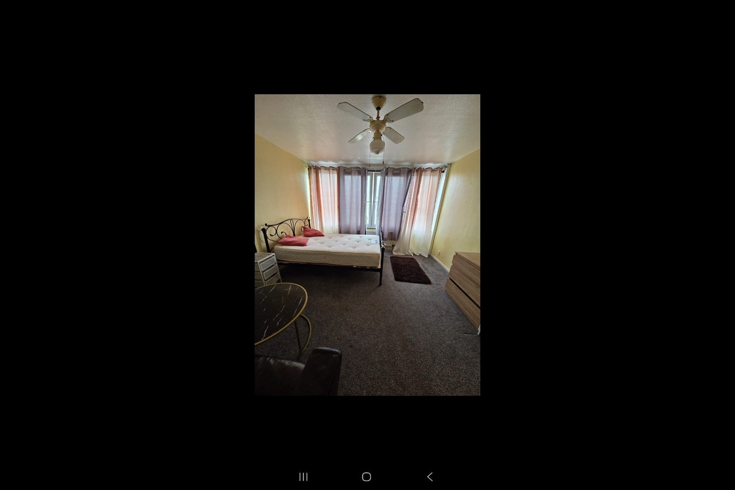 Room Lindsey Close in Greater London