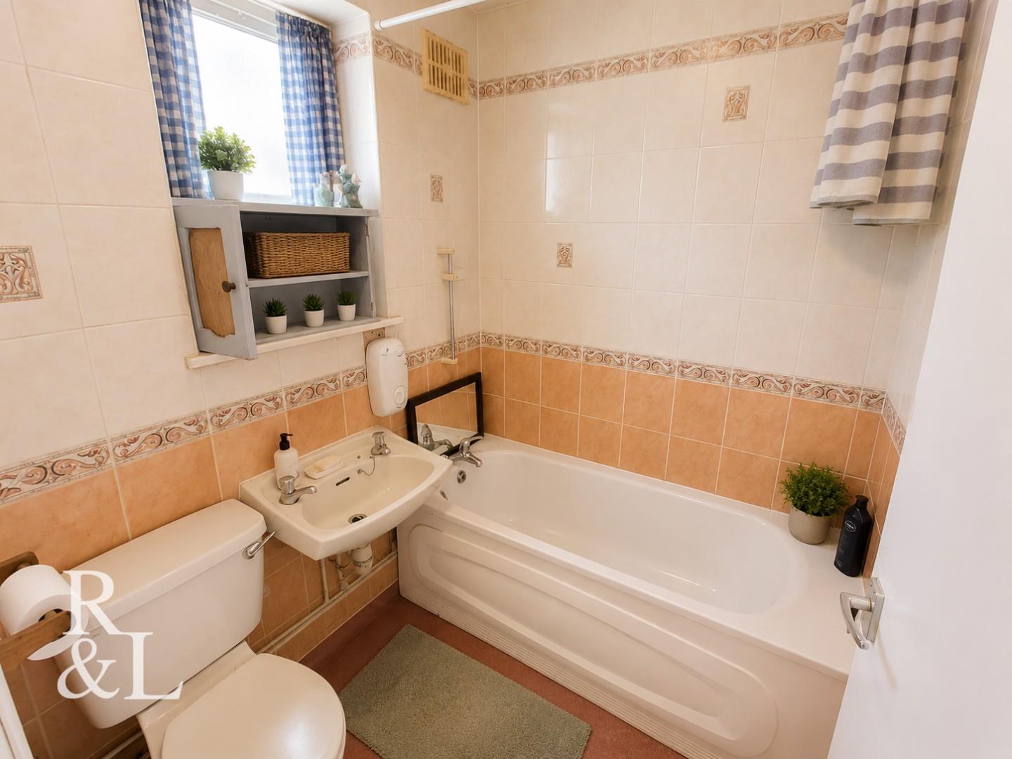 Flat Meaton Grove in Birmingham
