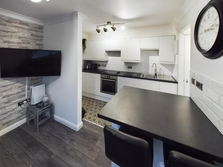 Flat Inkerpole Place in Chelmsford