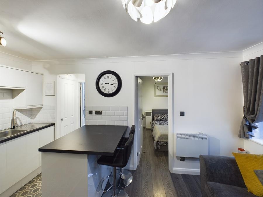 Flat Inkerpole Place in Chelmsford