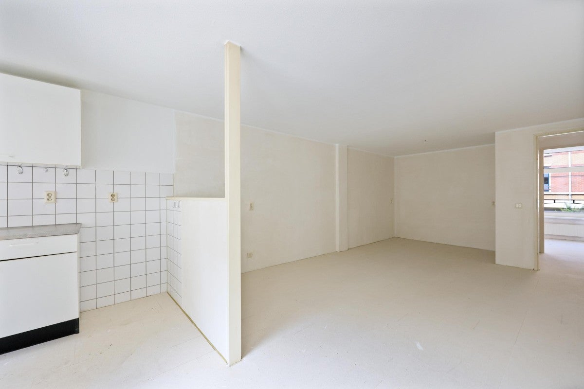Studio te koop: Van der Hoopstraat 29-1, Amsterdam