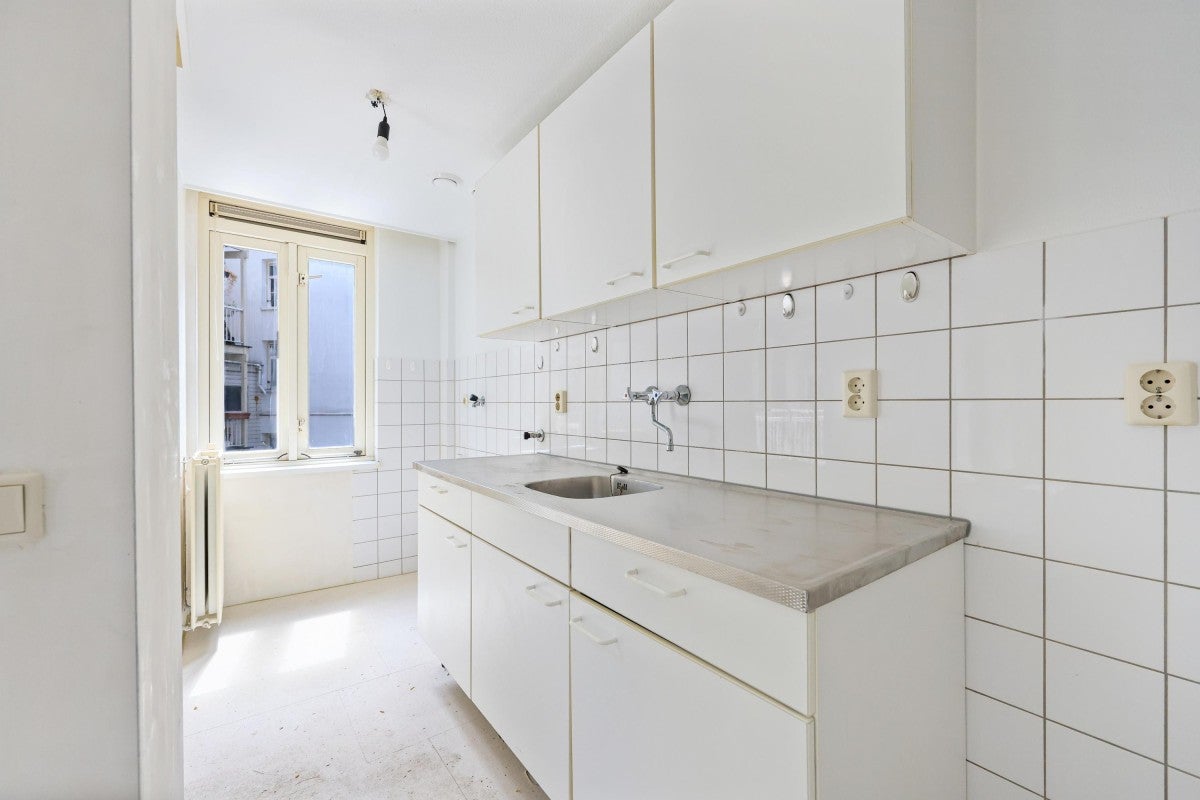 Studio te koop: Van der Hoopstraat 29-1, Amsterdam