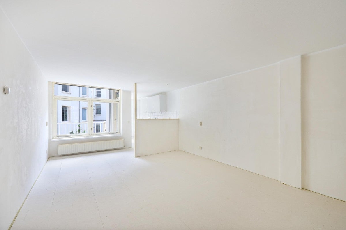 Studio te koop: Van der Hoopstraat 29-1, Amsterdam