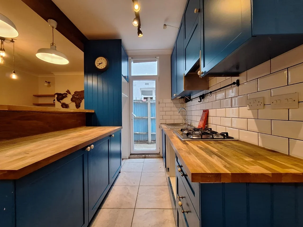 Flat Marvels Lane in Greater London