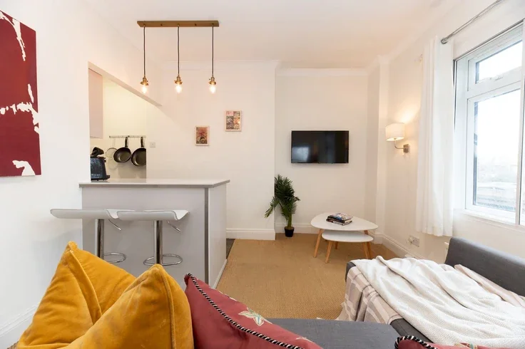 Flat Cambridge Gardens in Greater London