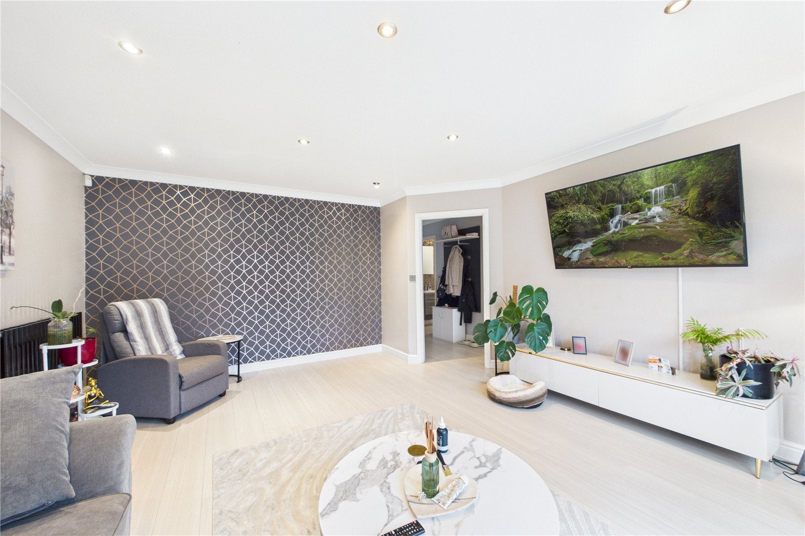 House Skylark Way in Shinfield