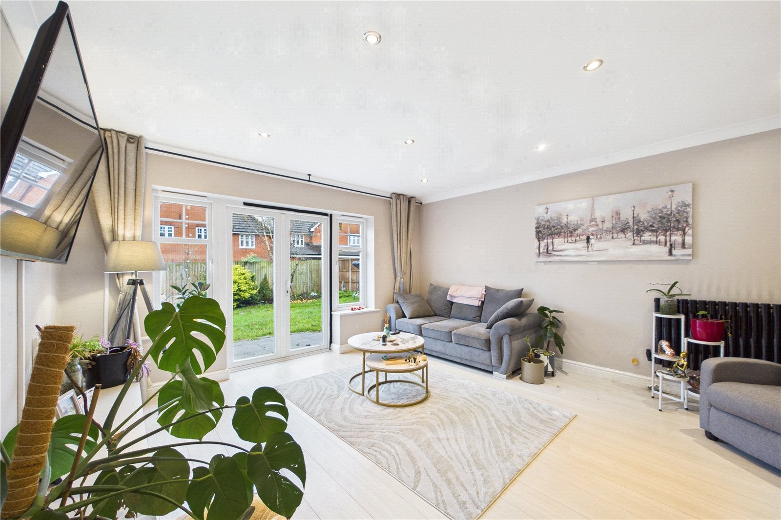 House Skylark Way in Shinfield