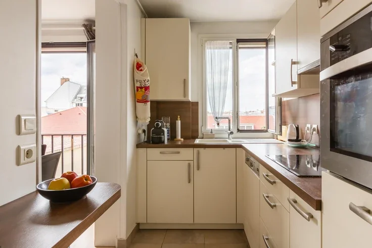 Flat Rue Yves Toudic in Paris