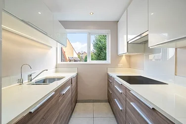 Flat Bywater Place in Greater London