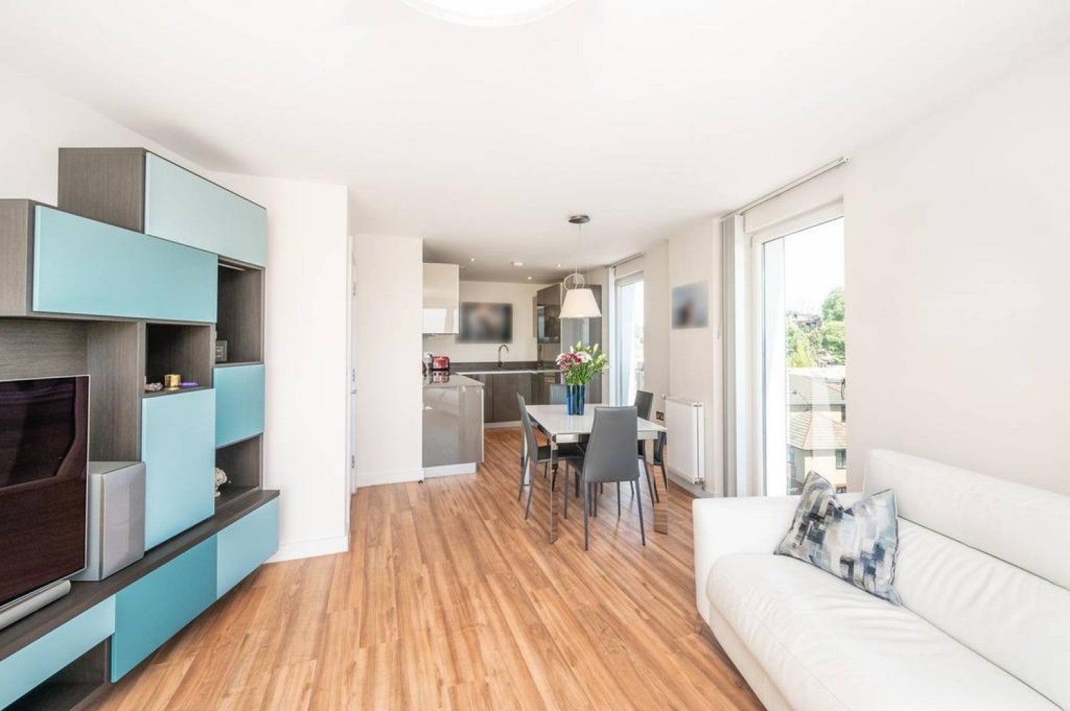 Flat Finchley Road in Greater London