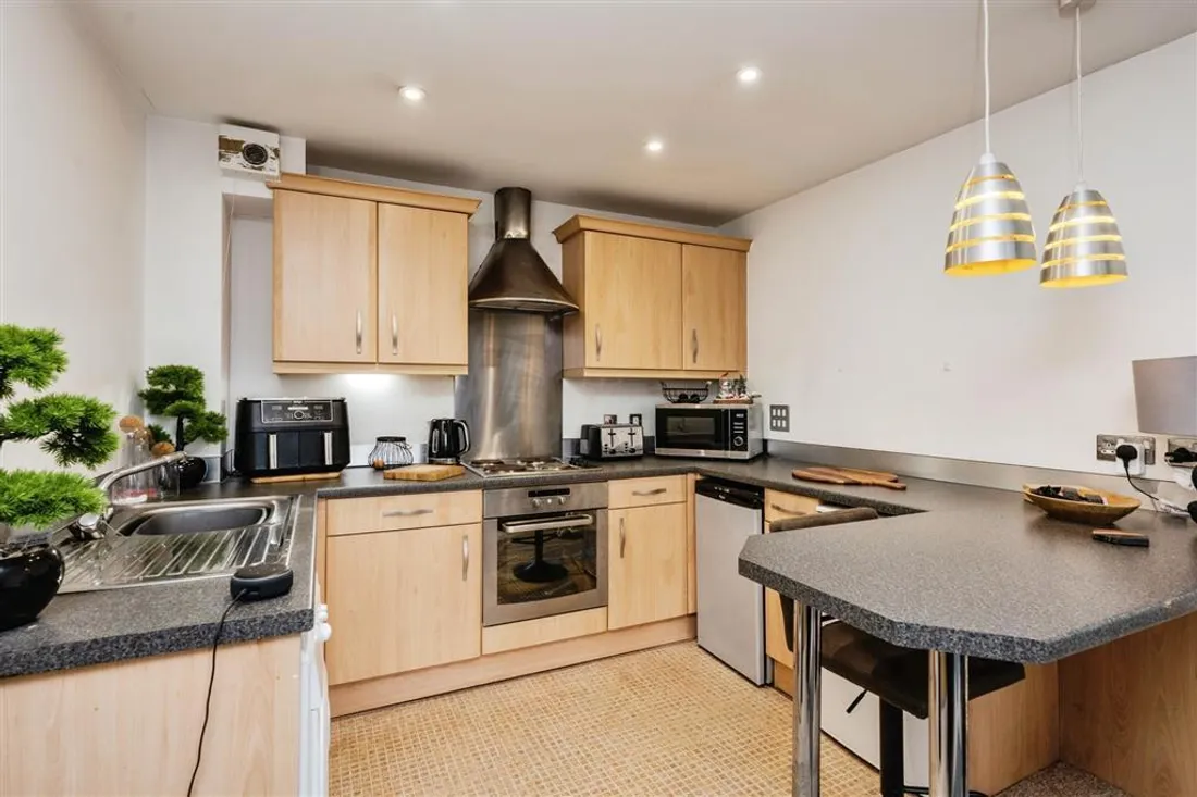 Flat Phoebe Road in Swansea