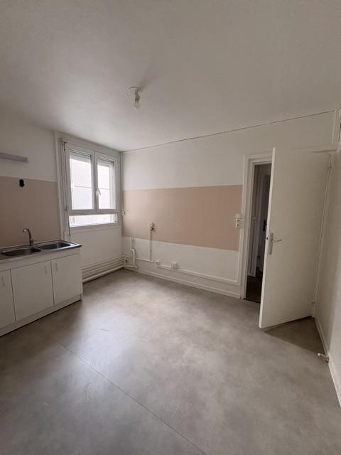 Flat Rue de Tambour in Reims
