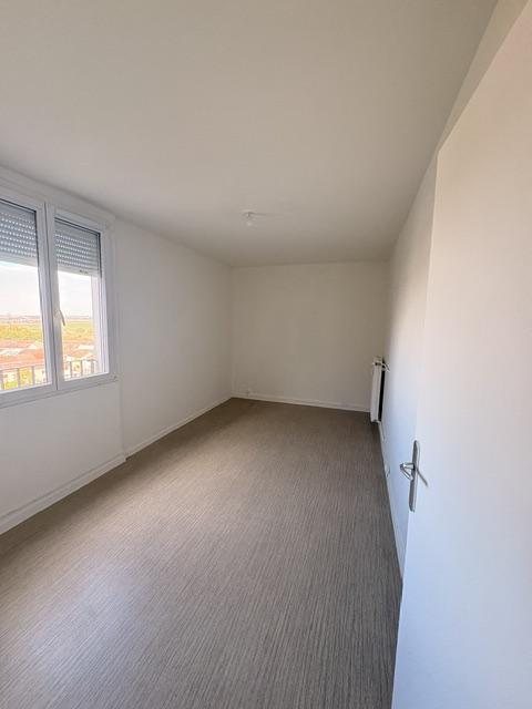 Flat Rue de Tambour in Reims