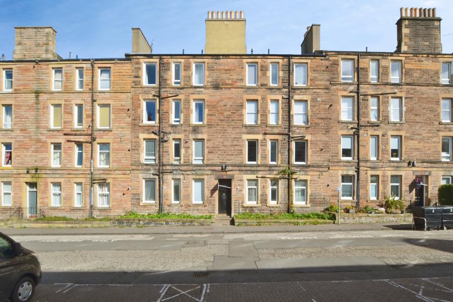 Flat Stewart Terrace in City of Edinburgh