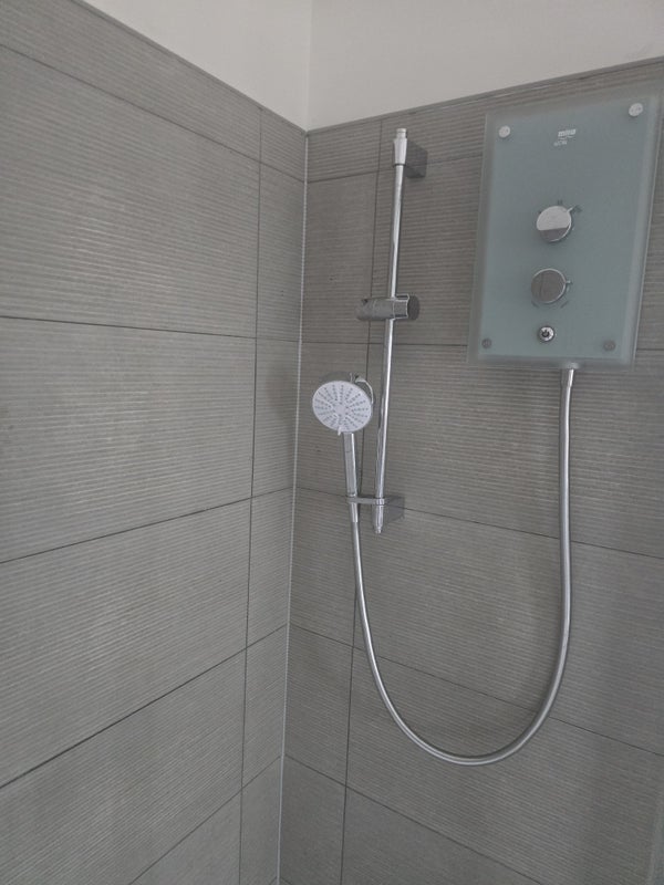 Room Albrighton Road in Dudley