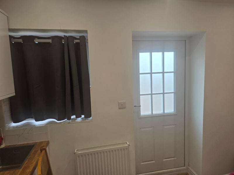 Room Albrighton Road in Dudley