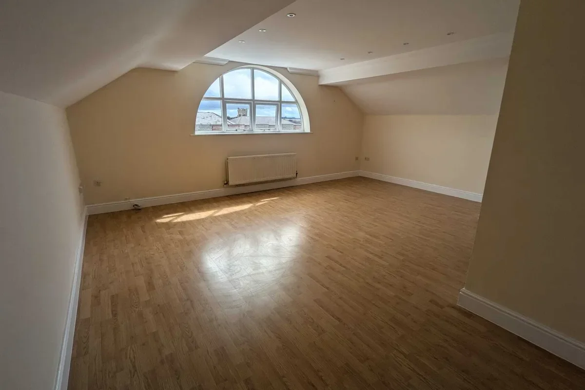 Flat Godwin Court in Swindon
