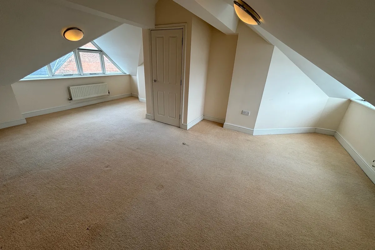 Flat Godwin Court in Swindon