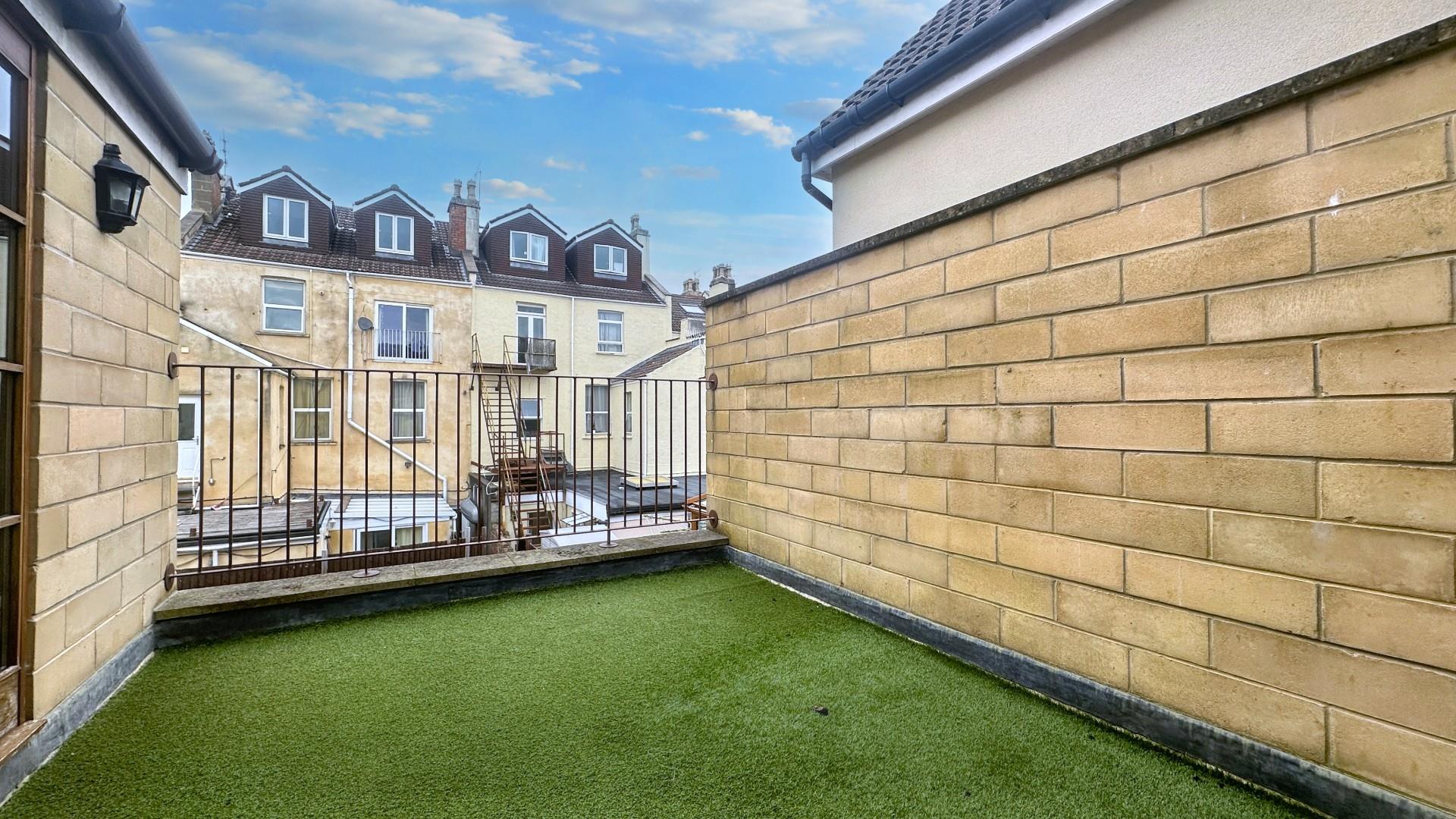 Flat Allington Road in Bristol