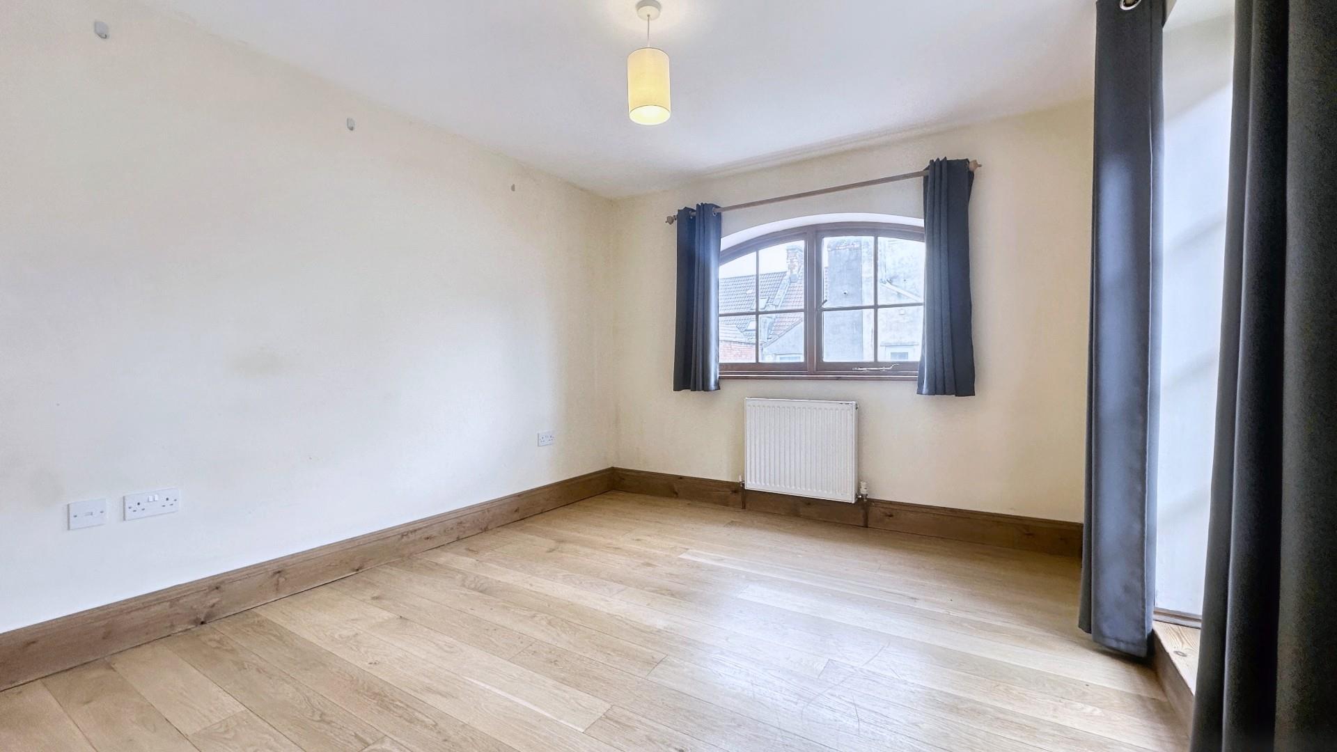 Flat Allington Road in Bristol
