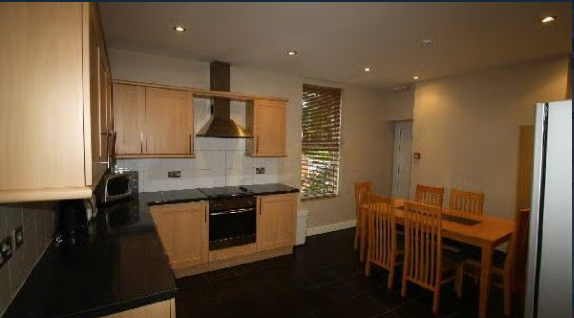 Flat Tankerville Place in Newcastle upon Tyne