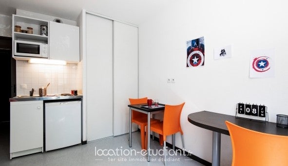Chambre Avenue Berthelot à Lyon