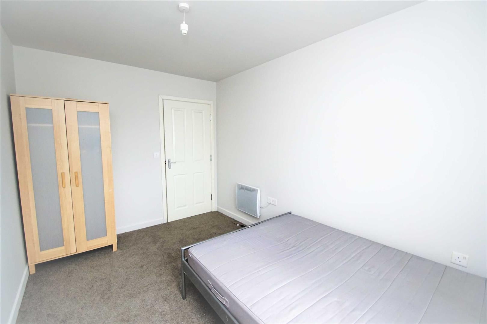 Flat Hillidge Road in Leeds
