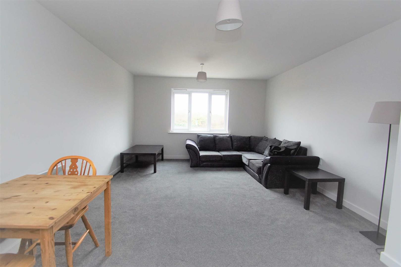 Flat Hillidge Road in Leeds