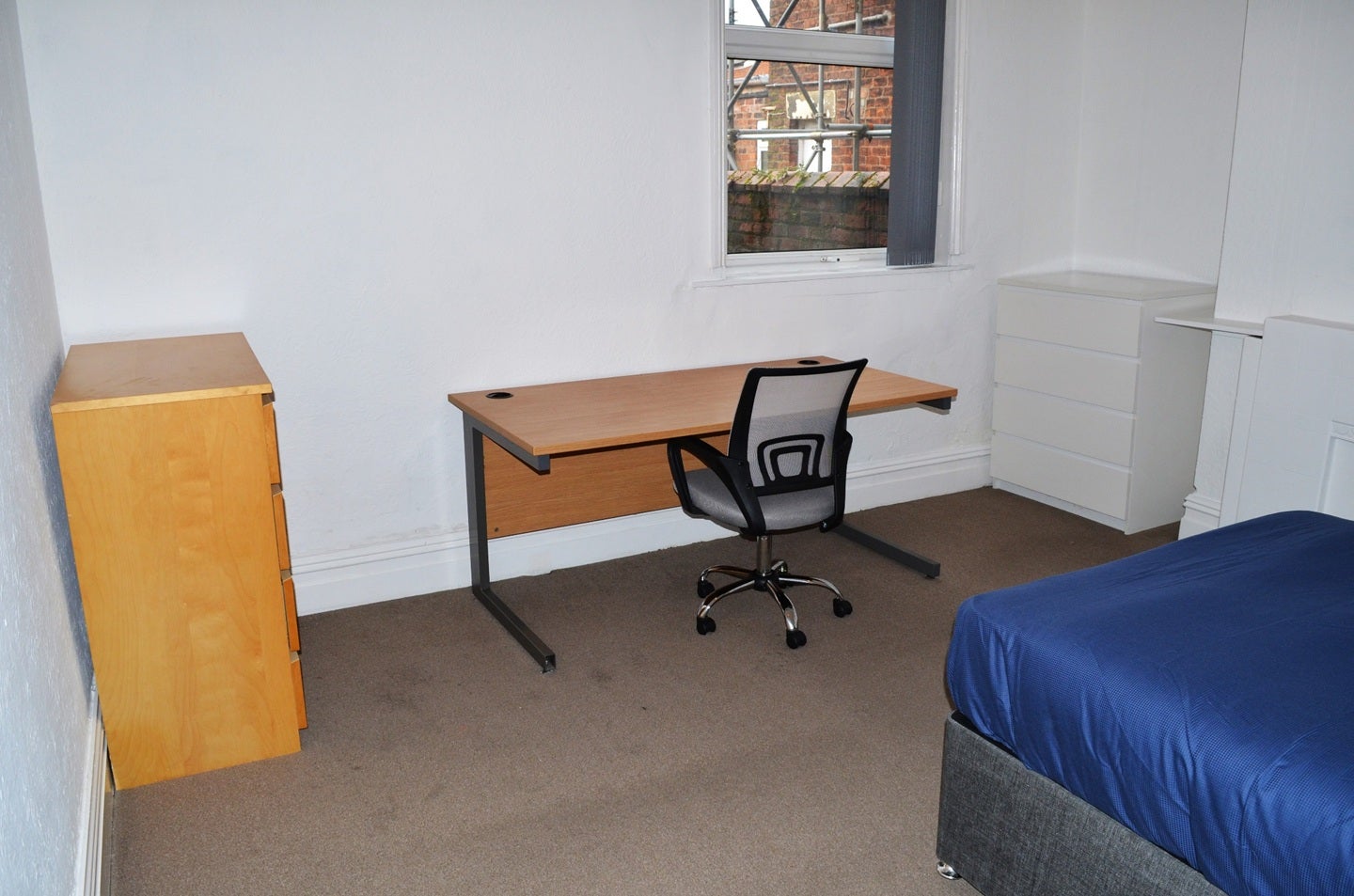 Room Brackenbury Road in Preston
