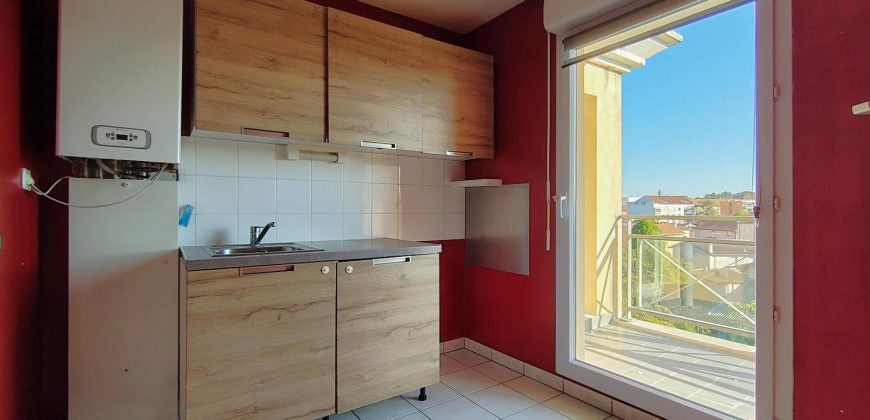 Flat Rue Pégoud in Décines-Charpieu