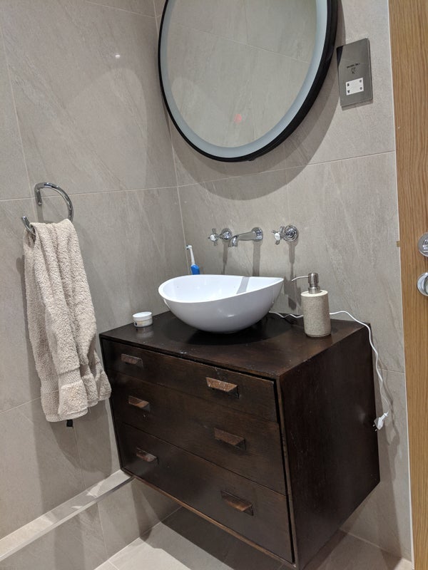 Room Queen's Ride in Greater London