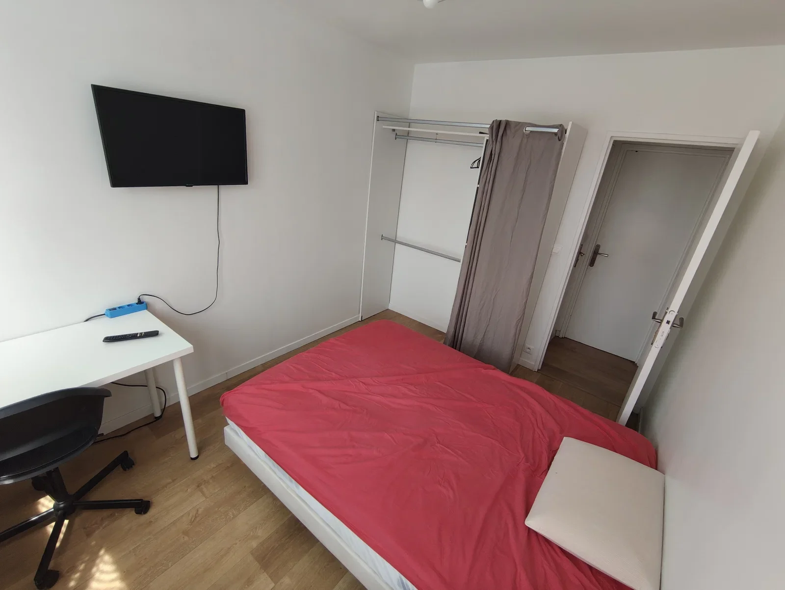 Chambre A 15 à Sannois