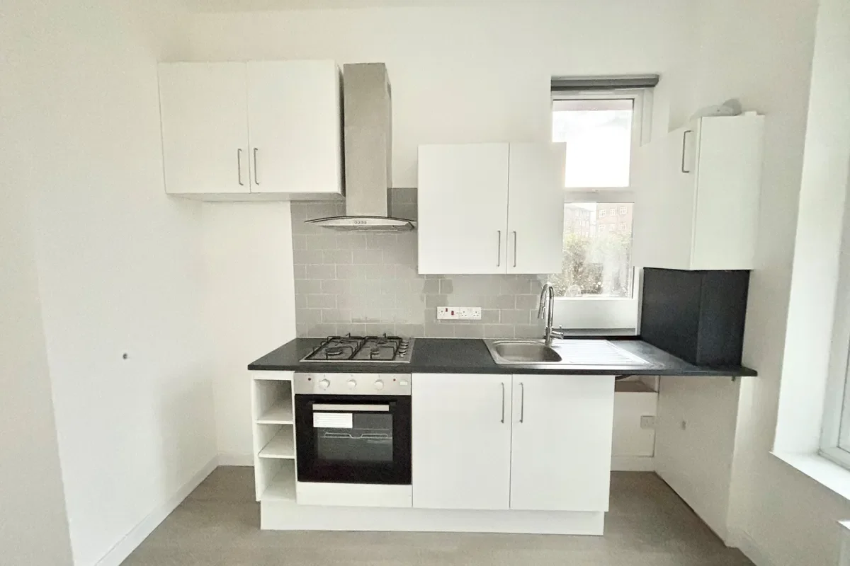 Flat Aldrington Road in Greater London